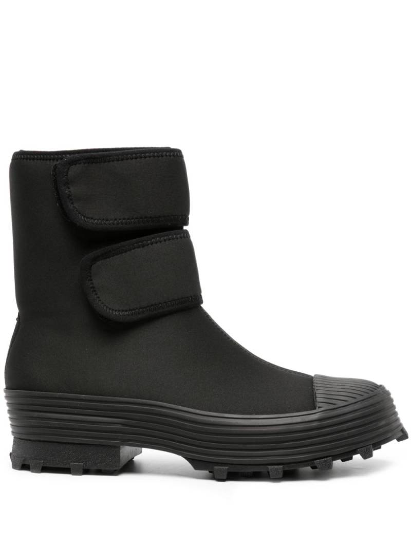 CamperLab Traktori scuba-jersey touch-strap boots - Black von CamperLab