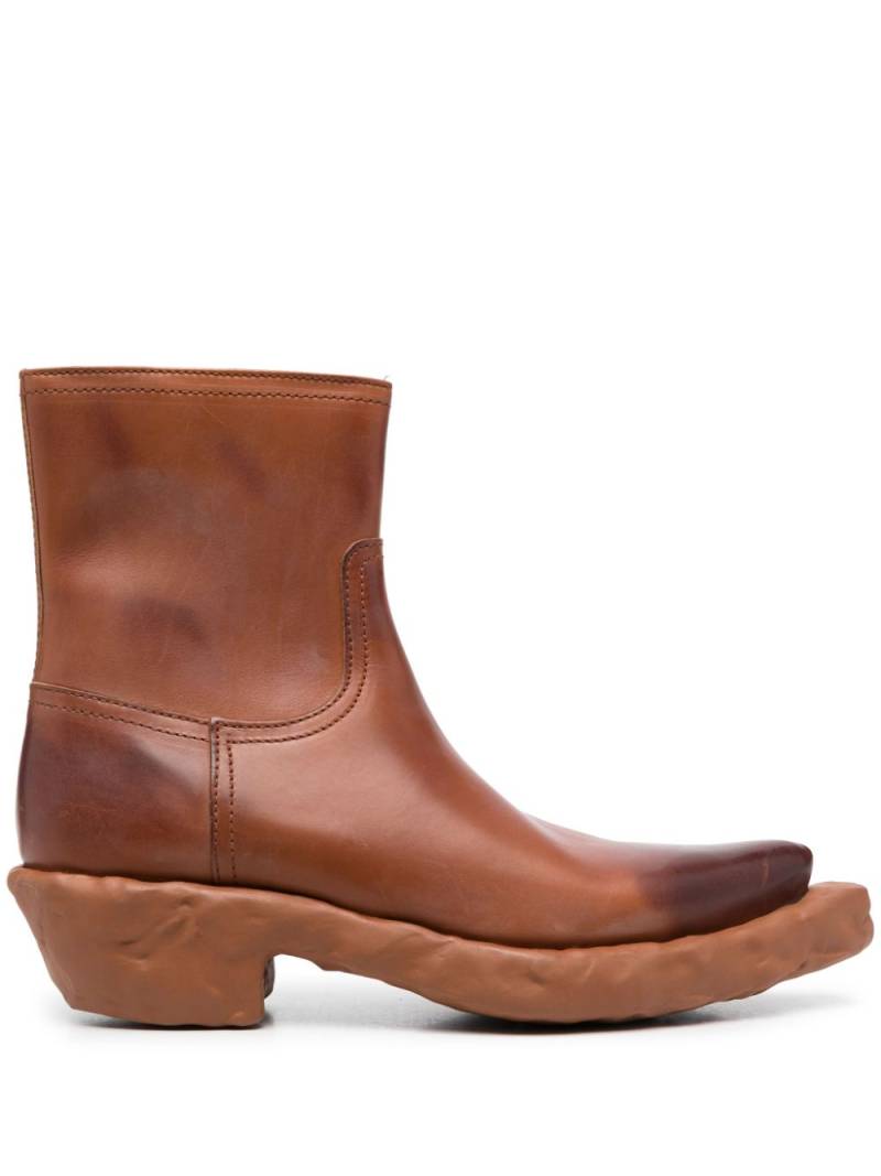 CamperLab Venga leather ankle boots - Brown von CamperLab