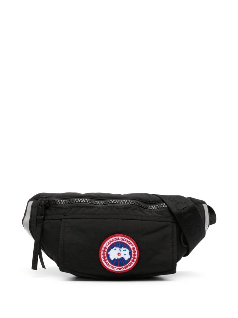 Canada Goose logo-patch belt bag - Black von Canada Goose