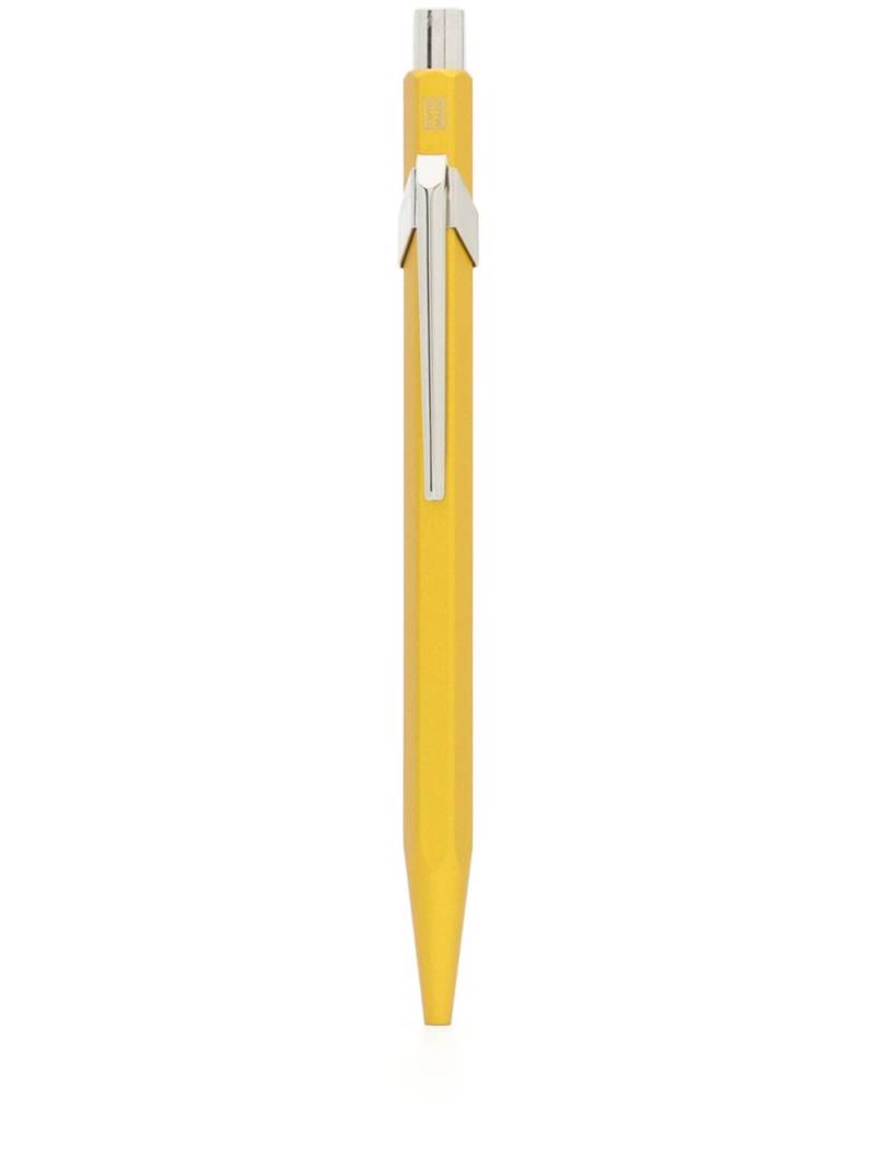 Caran d'Ache logo-engraved ballpoint pen - Yellow von Caran d'Ache