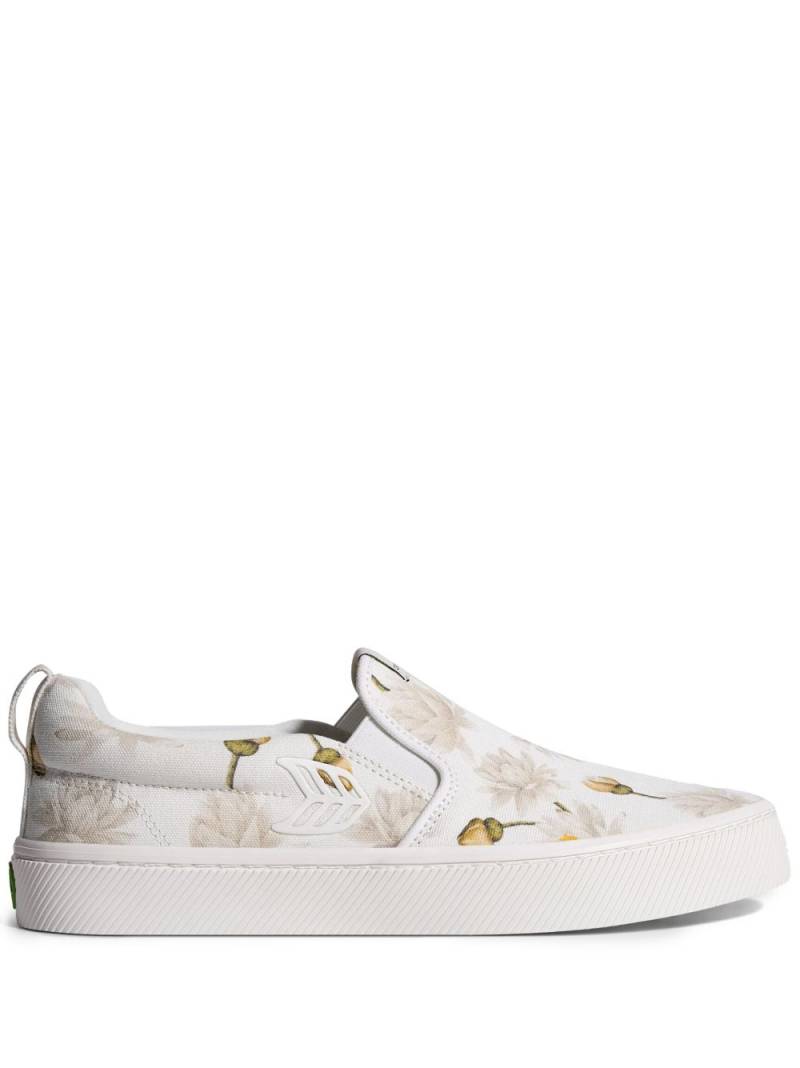 Cariuma SLIP-ON sneakers - White von Cariuma