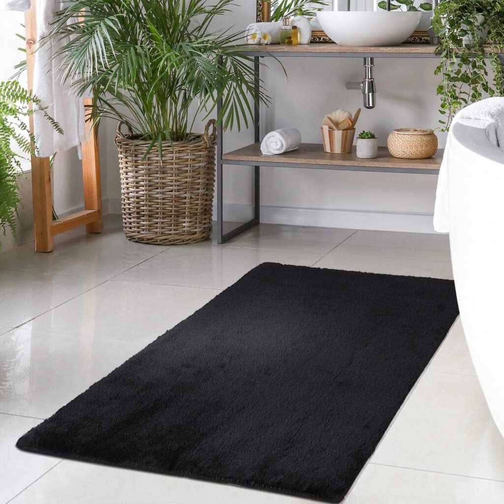 Carpet City Badematte »Topia Mats, Badteppich uni«, Höhe 14 mm, rutschhemmend beschichtet, strapazierfähig, Hochflor, Kaninchen Haptik, Polyester, Badezimmerteppich, waschbar von Carpet City