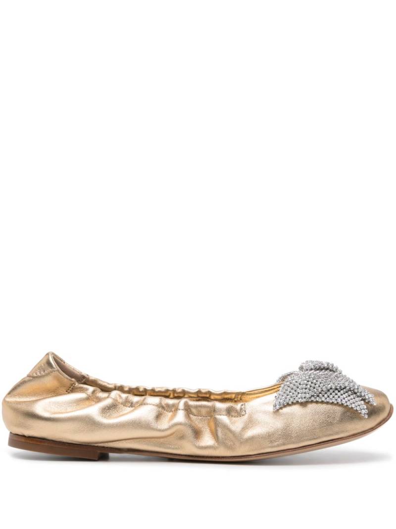 Casadei bow-detail metallic ballerina shoes - Gold von Casadei