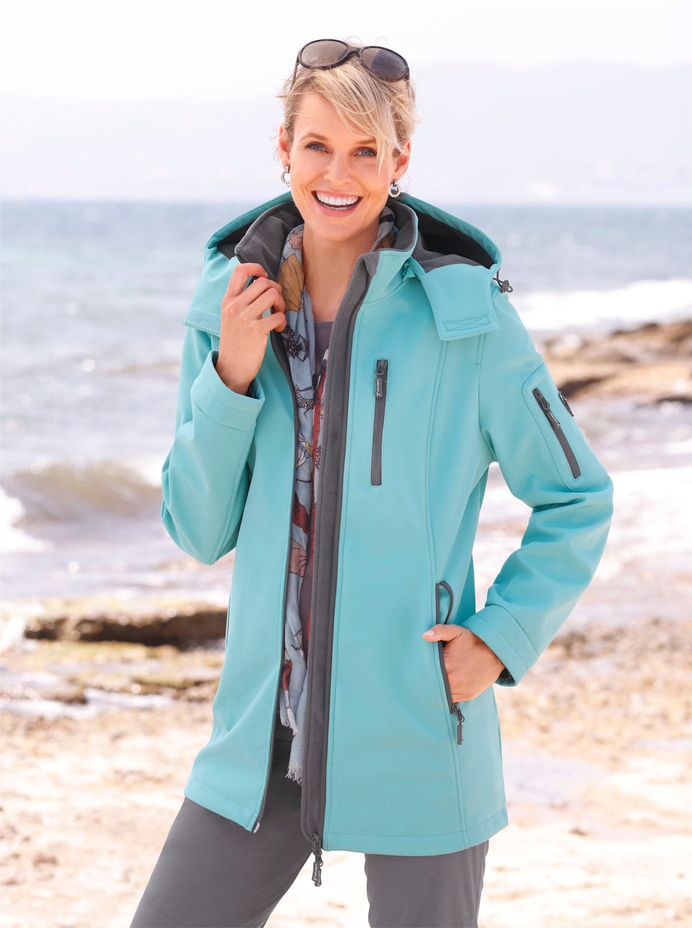 Casual Looks Softshelljacke, mit Kapuze von Casual Looks