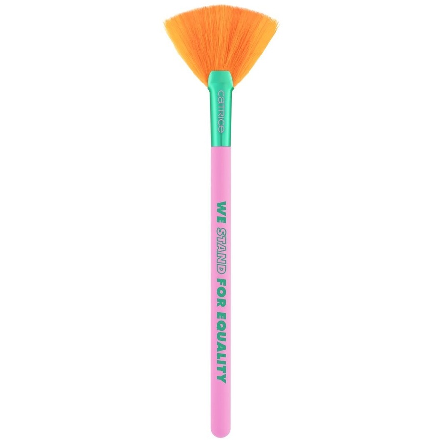 Catrice Who I Am Catrice Who I Am Highlighter Brush foundationpinsel 1.0 pieces von Catrice