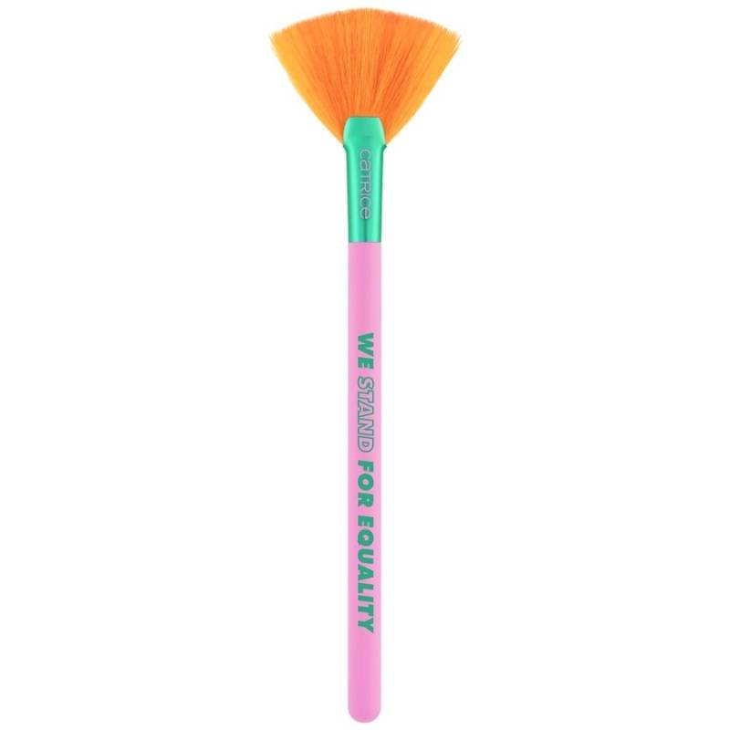 Catrice Who I Am Catrice Who I Am Highlighter Brush foundationpinsel 1.0 pieces von Catrice