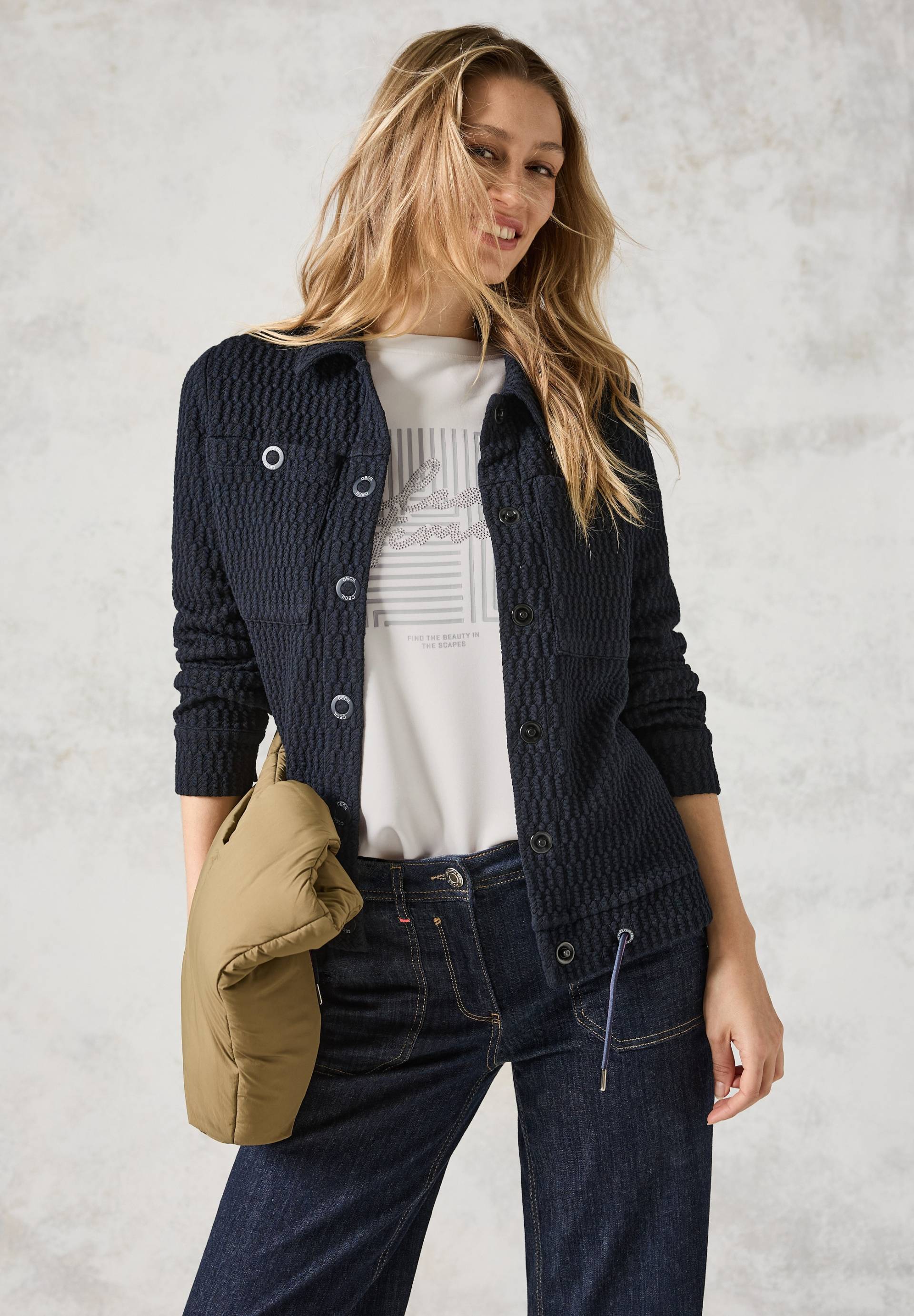 Cecil 3/4-Arm-Shirt, mit grafischem Print und Ziernieten Cecil 3/4-Arm-Shirt, mit grafischem Print und Ziernieten von Cecil