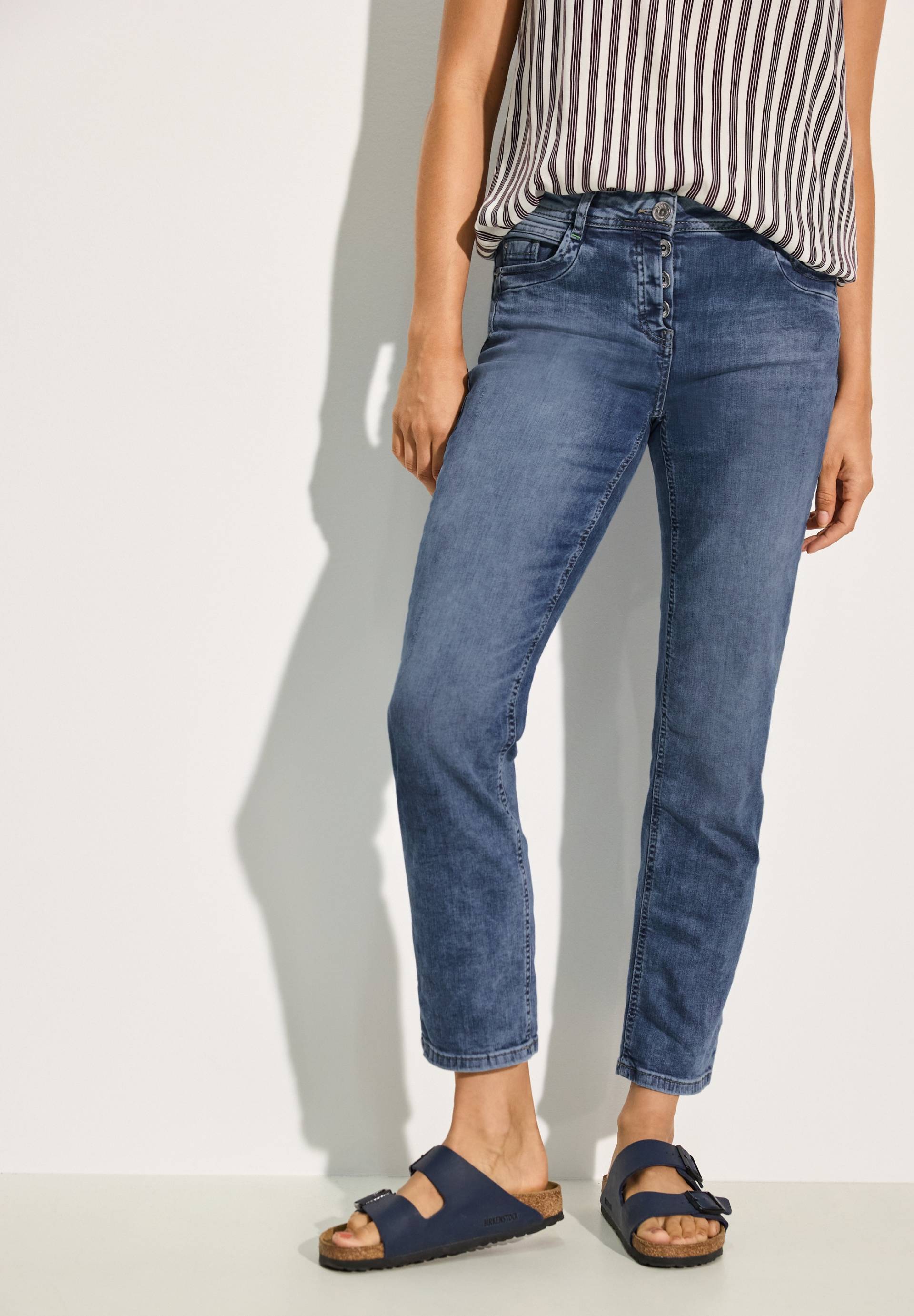 Cecil Bequeme Jeans, in mittelblauer Waschung von Cecil