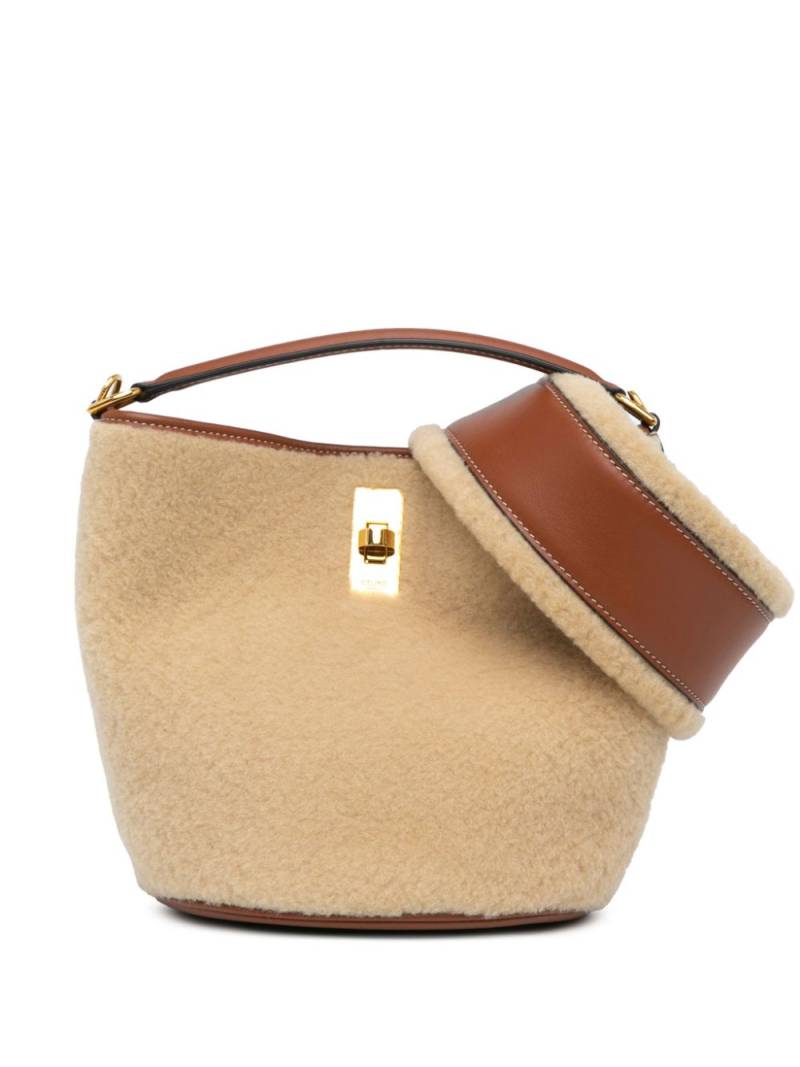 Céline Pre-Owned 2021 Shearling 16 bucket bag - Brown von Céline Pre-Owned