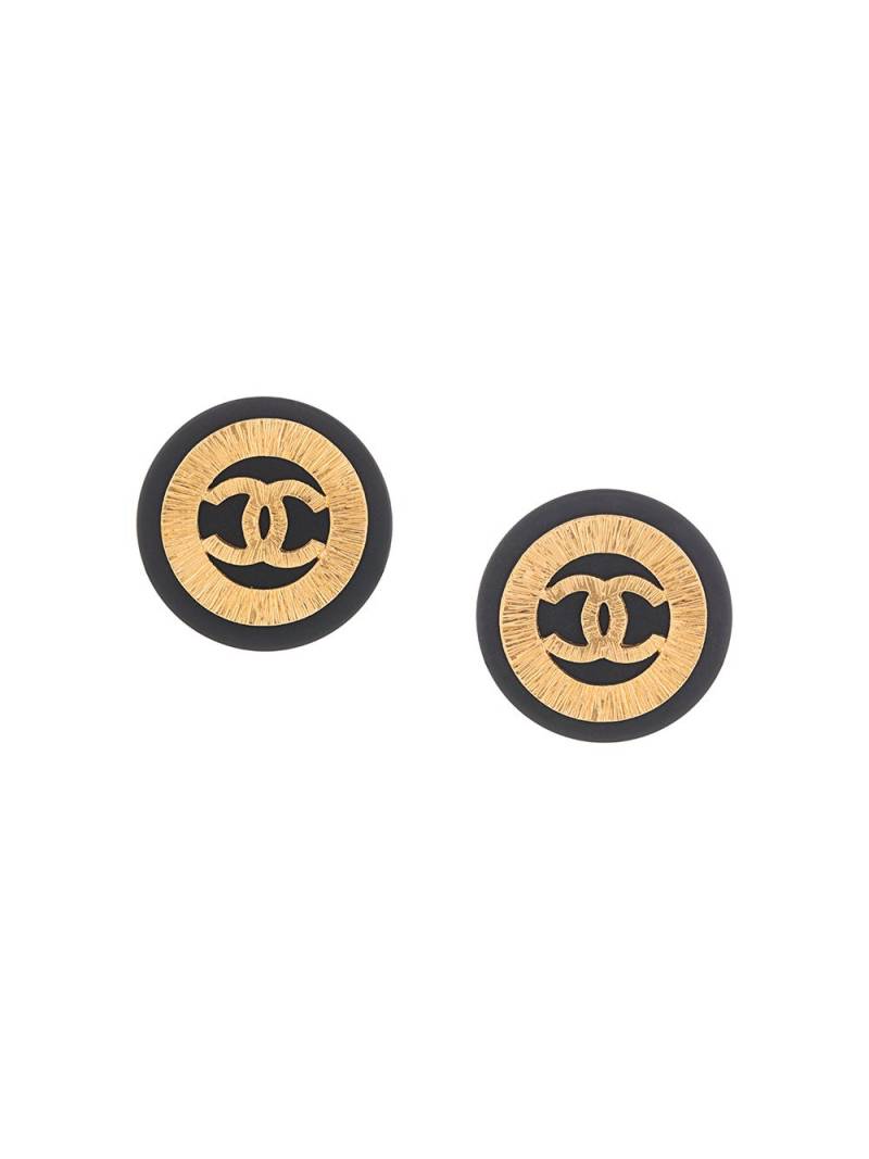 CHANEL Pre-Owned 1990s CC button clip-on earrings - Black von CHANEL Pre-Owned