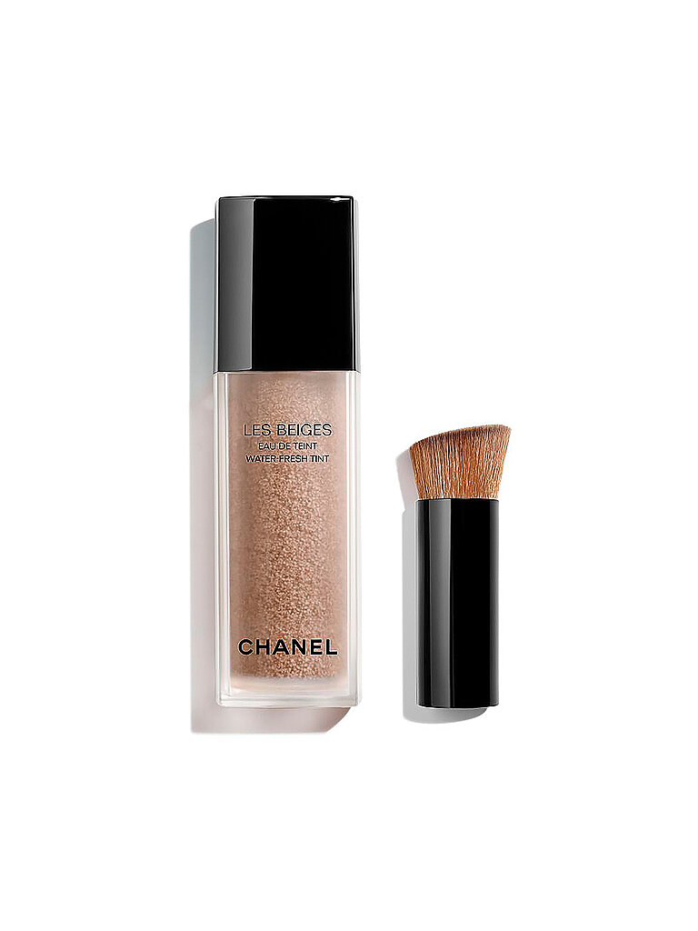 CHANEL LES BEIGES EAU DE TEINT  MAKE-UP MIT FRISCHEEFFEKT UND MIKROKAPSEL-PIGMENTEN. ZWEITE-HAUT-EFFEKT. NATÜRLICH STRAHLENDER TEINT. 30ML von Chanel