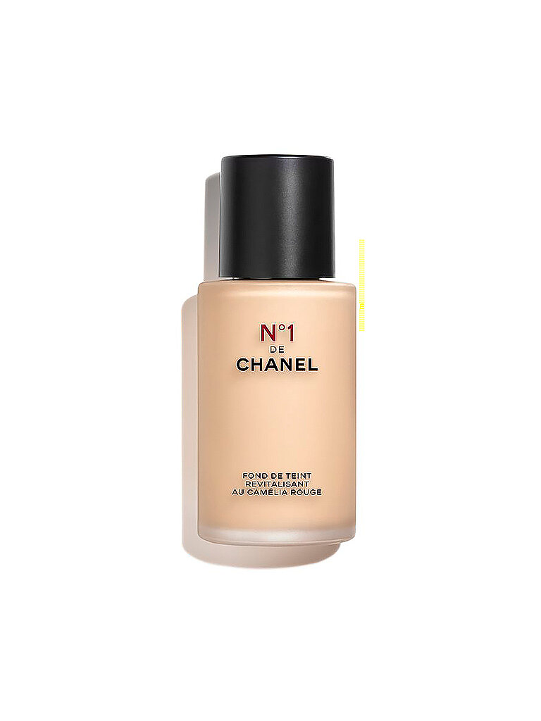 CHANEL N°1 DE CHANEL  REVITALISIERENDE FOUNDATION VERLEIHT LEUCHTKRAFT - SPENDET FEUCHTIGKEIT - SCHÜTZT 30ML von Chanel