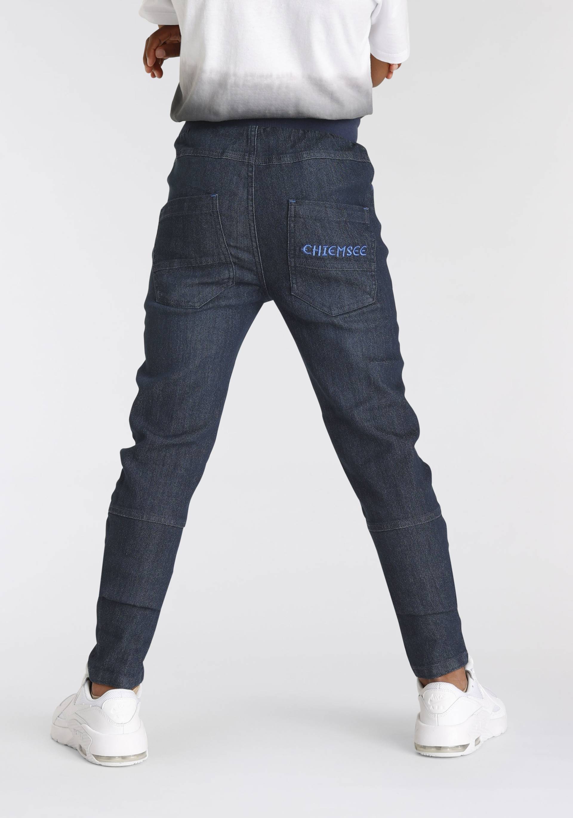 Chiemsee Schlupfjeans », Stretch-Jeans für Jungen«, schmale Beinform, Used-Waschung, niedrige Leibhöhe von Chiemsee