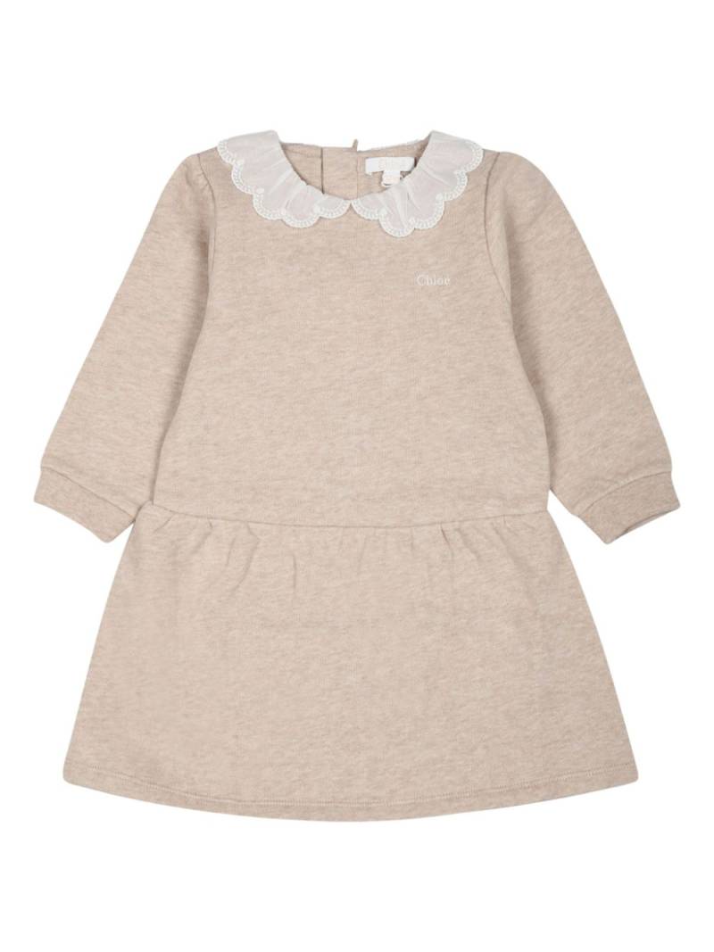 Chloé Kids logo-embroidered dress - Neutrals von Chloé Kids