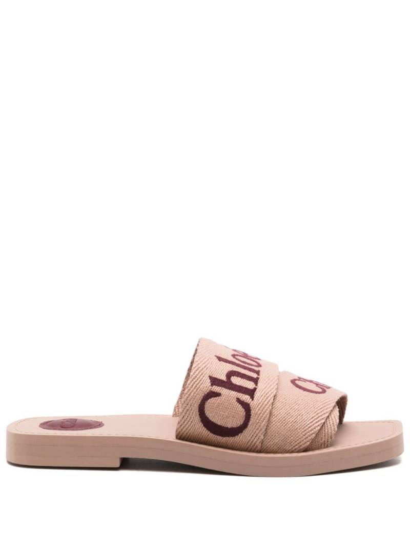 Chloé Woody logo-embroidered slides - Neutrals von Chloé