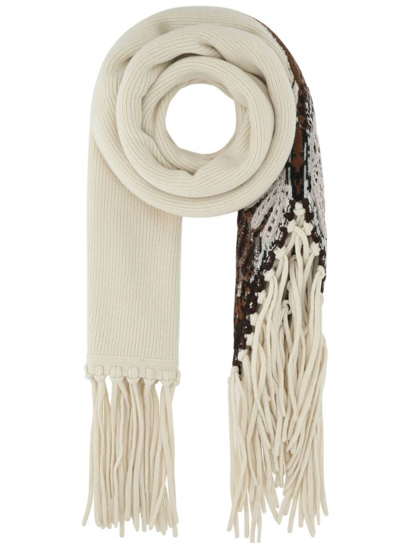 Chloé butterfly-embroidered scarf - Neutrals von Chloé