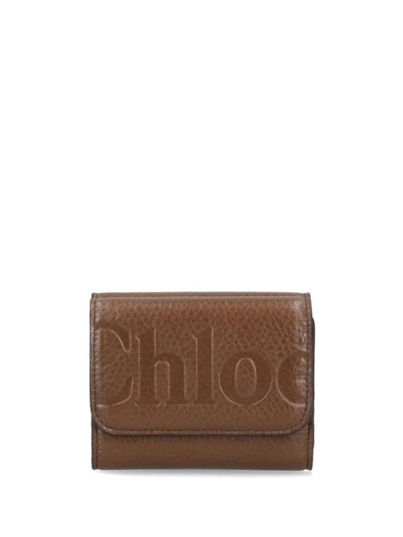 Chloé logo-debossed wallet - Brown von Chloé