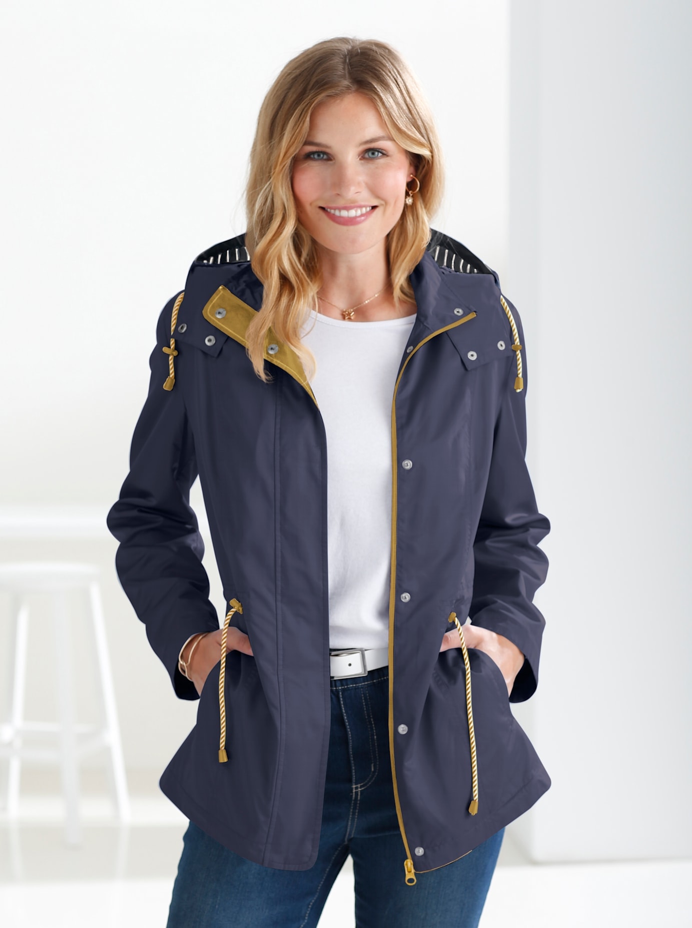 Classic Basics Langjacke, mit Kapuze von Classic Basics