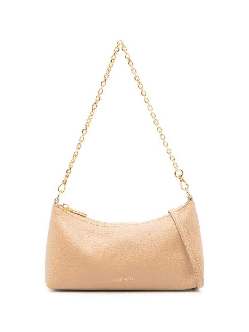 Coccinelle pebbled leather shoulder bag - Neutrals von Coccinelle