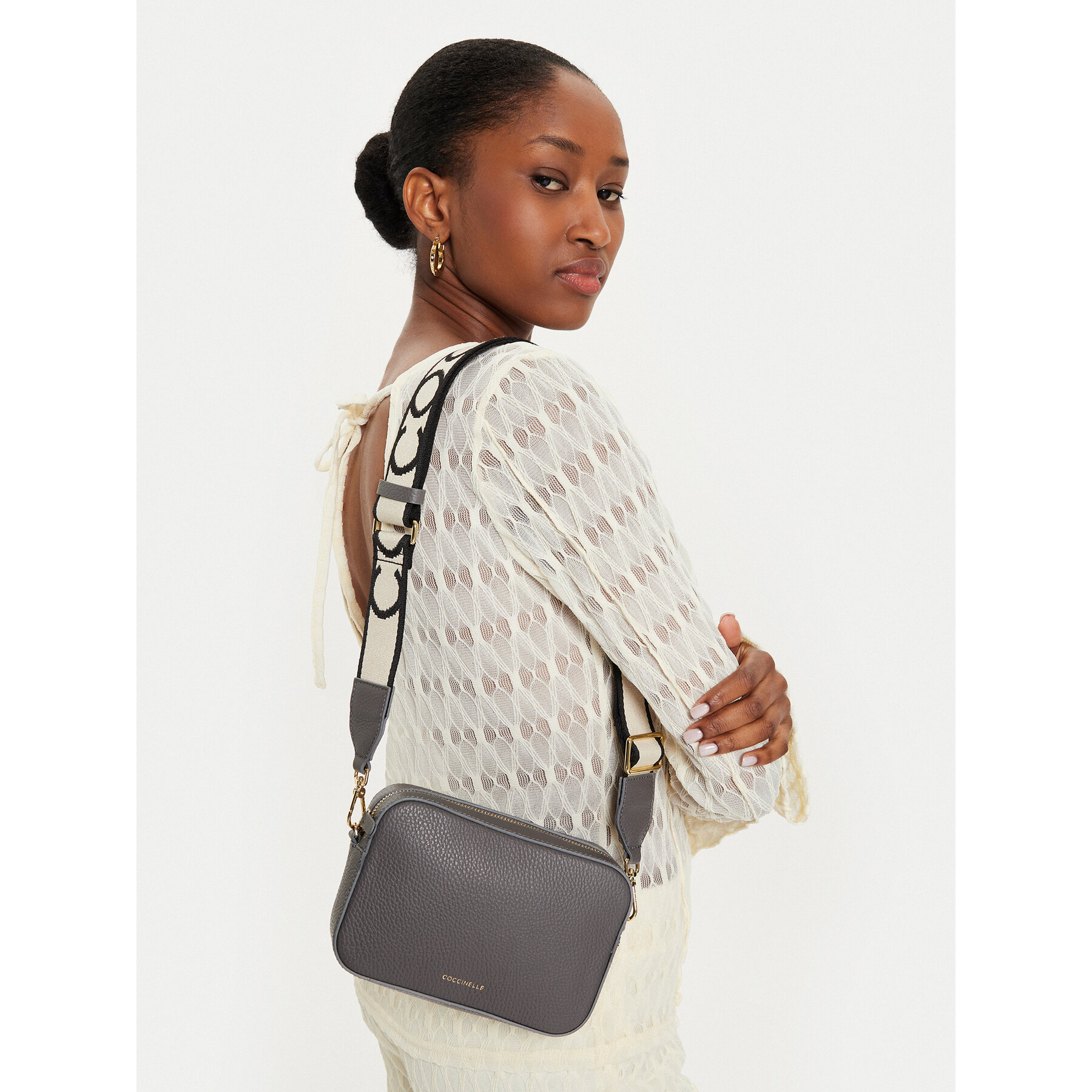 Handtasche Coccinelle MN5 Tebe E5 MN5 55 I1 01 Grau Handtasche Coccinelle MN5 Tebe E5 MN5 55 I1 01 Grau von Coccinelle