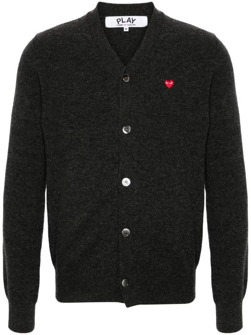 Comme Des Garçons Play heart-patch wool cardigan - Grey von Comme Des Garçons Play