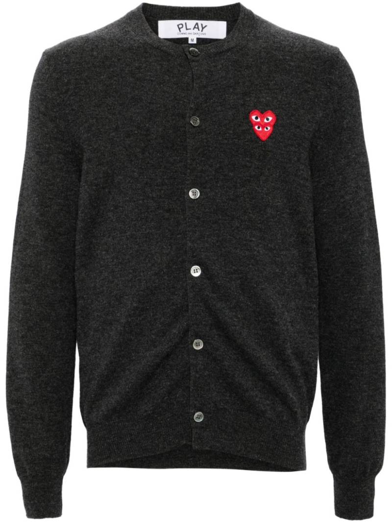 Comme Des Garçons Play heart-patch wool cardigan - Grey von Comme Des Garçons Play