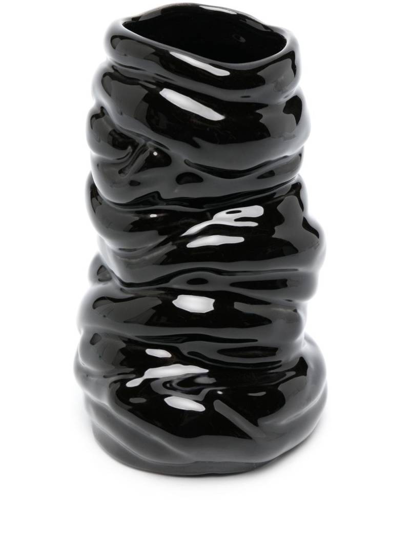 Completedworks ridged asymmetric small vase - Black von Completedworks