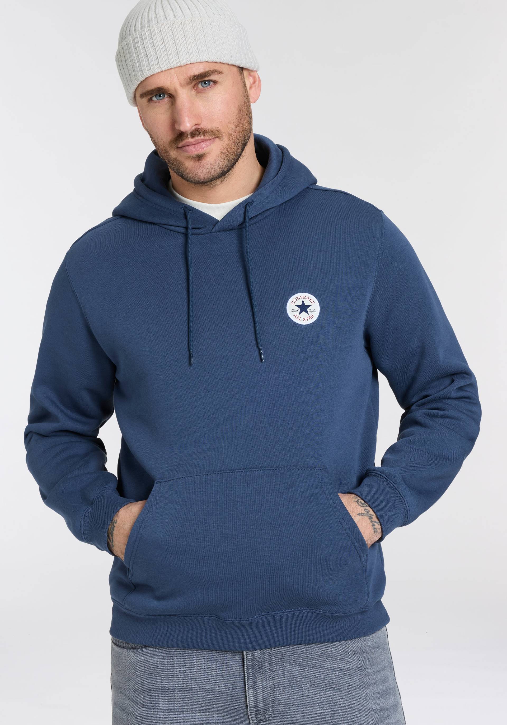 Converse Kapuzensweatshirt »CONVERSE GO-TO CHUCK TAYLOR PATCH HOODIE« Converse Kapuzensweatshirt »CONVERSE GO-TO CHUCK TAYLOR PATCH HOODIE« von Converse