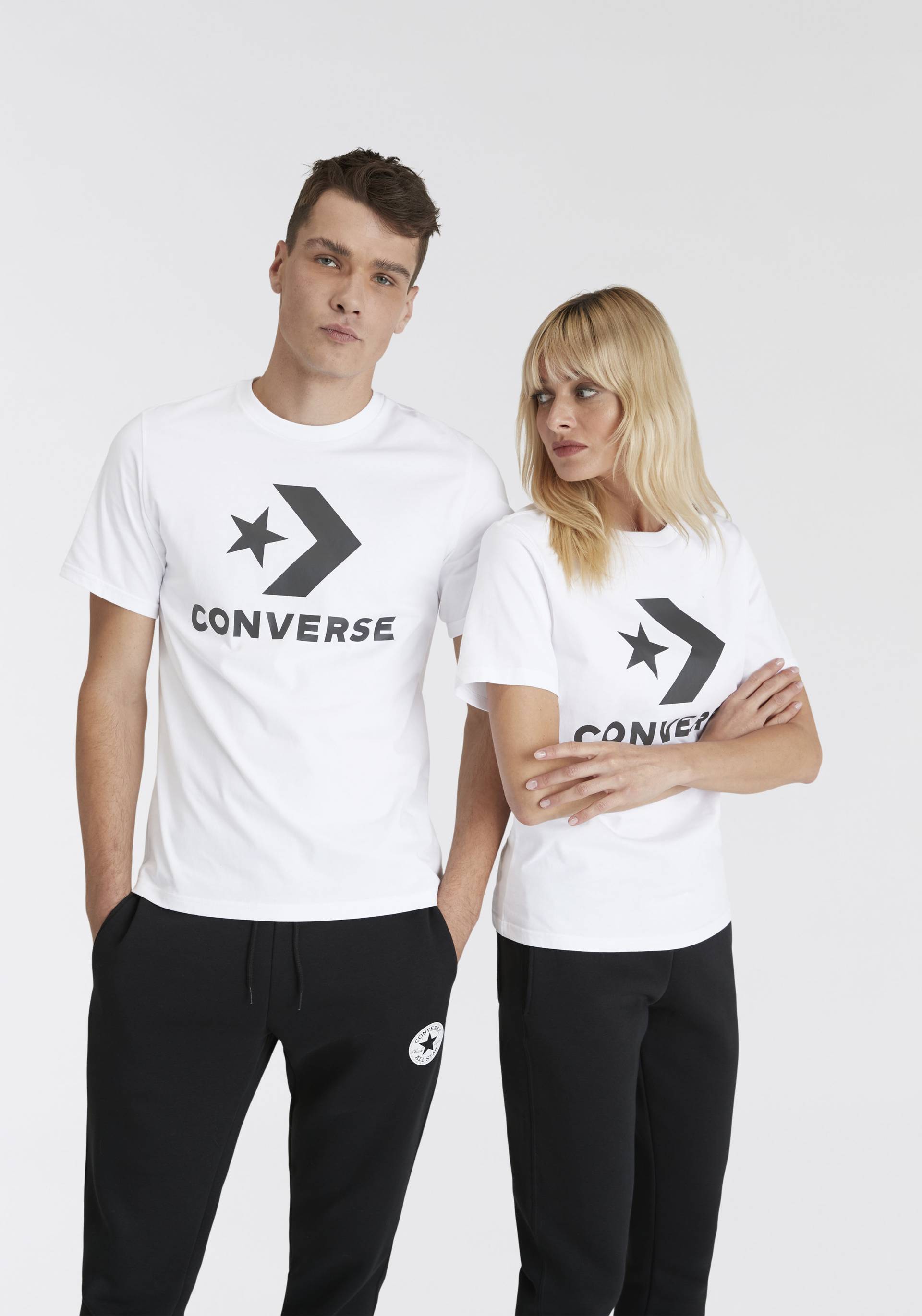 Converse T-Shirt »CONVERSE GO-TO STAR CHEVRON LOGO STANDARD-FIT T-SHIRT«, Unisex von Converse