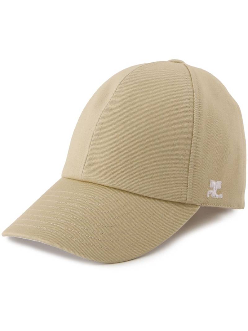 Courrèges logo-embroidered cotton cap - Neutrals von Courrèges