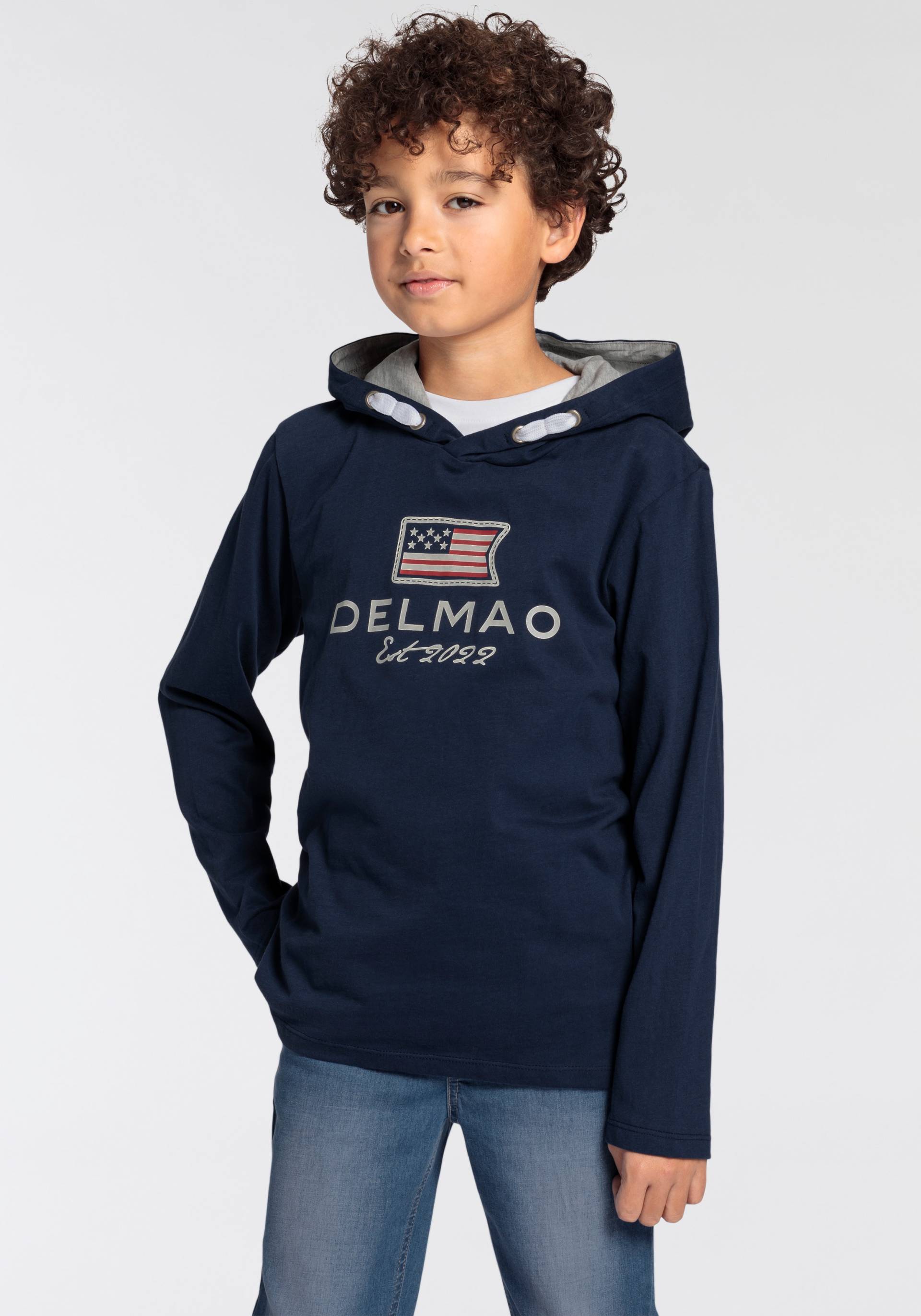 DELMAO Kapuzenshirt »für Jungen«, Langarm, Basic-Passform, bedruckt, aus 100% Baumwolle von DELMAO