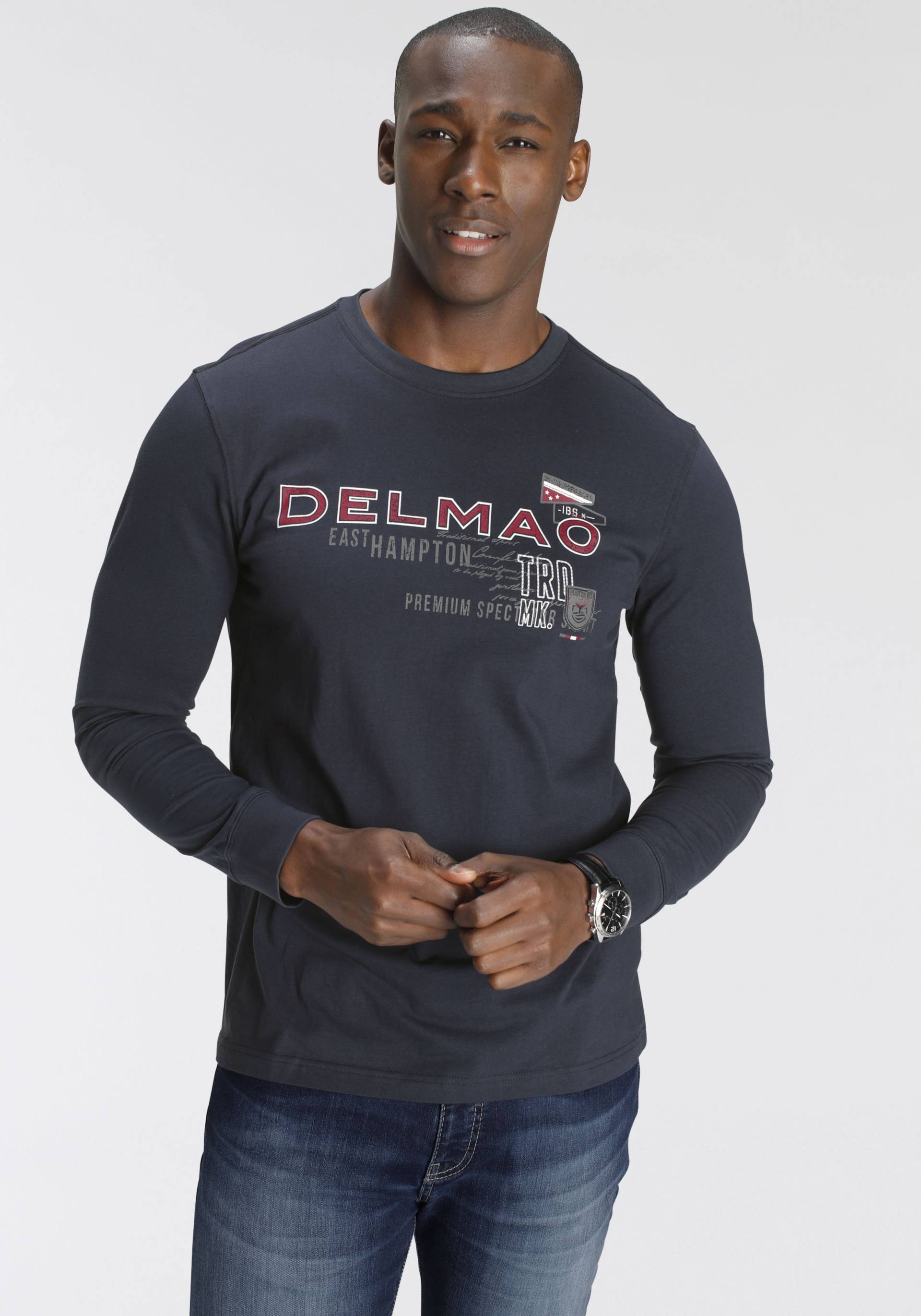 DELMAO Langarmshirt, schmale Passform, bedruckt, Rundhalsausschnitt, aus Baumwolle DELMAO Langarmshirt, schmale Passform, bedruckt, Rundhalsausschnitt, aus Baumwolle von DELMAO