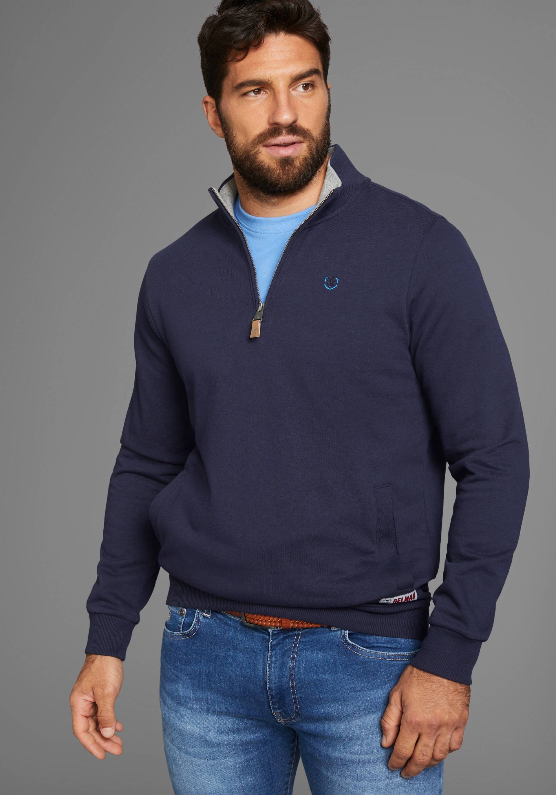 DELMAO Sweatshirt, mit Henley Kragen und Seitentaschen - NEUE KOLLEKTION von DELMAO