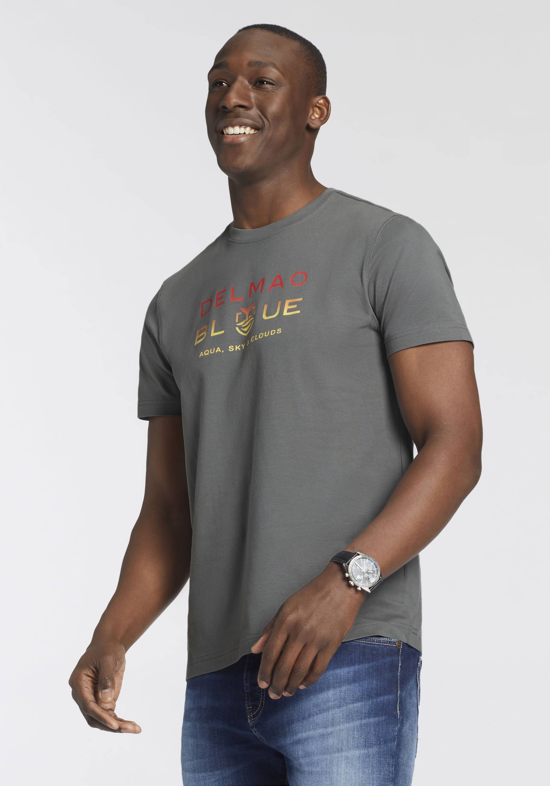 DELMAO T-Shirt, Kurzarm, bedruckt, Rundhals, aus 100% Baumwolle DELMAO T-Shirt, Kurzarm, bedruckt, Rundhals, aus 100% Baumwolle von DELMAO