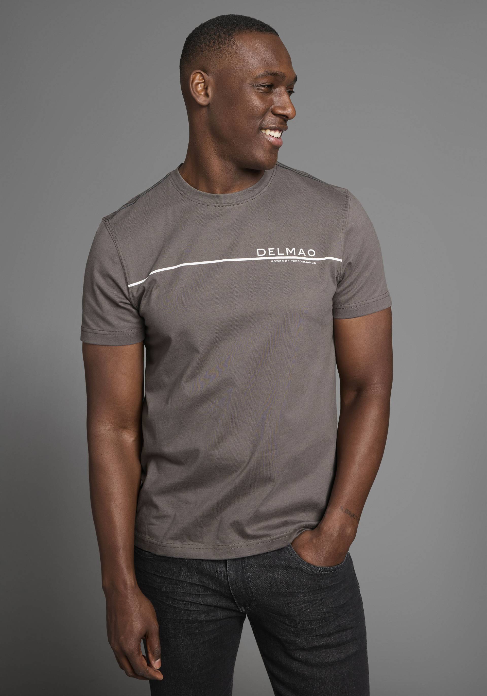DELMAO T-Shirt, Kurzarm, mit coolem Print, Rundhalsausschnitt, aus 100% Baumwolle DELMAO T-Shirt, Kurzarm, mit coolem Print, Rundhalsausschnitt, aus 100% Baumwolle von DELMAO