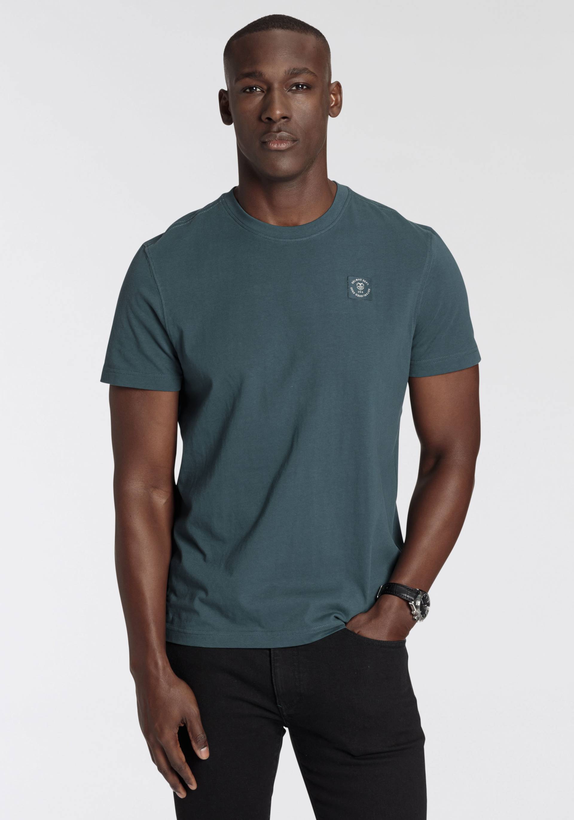 DELMAO Rundhalsshirt, Kurzarm, Regular Fit, basic, aus 100% Baumwolle DELMAO Rundhalsshirt, Kurzarm, Regular Fit, basic, aus 100% Baumwolle von DELMAO