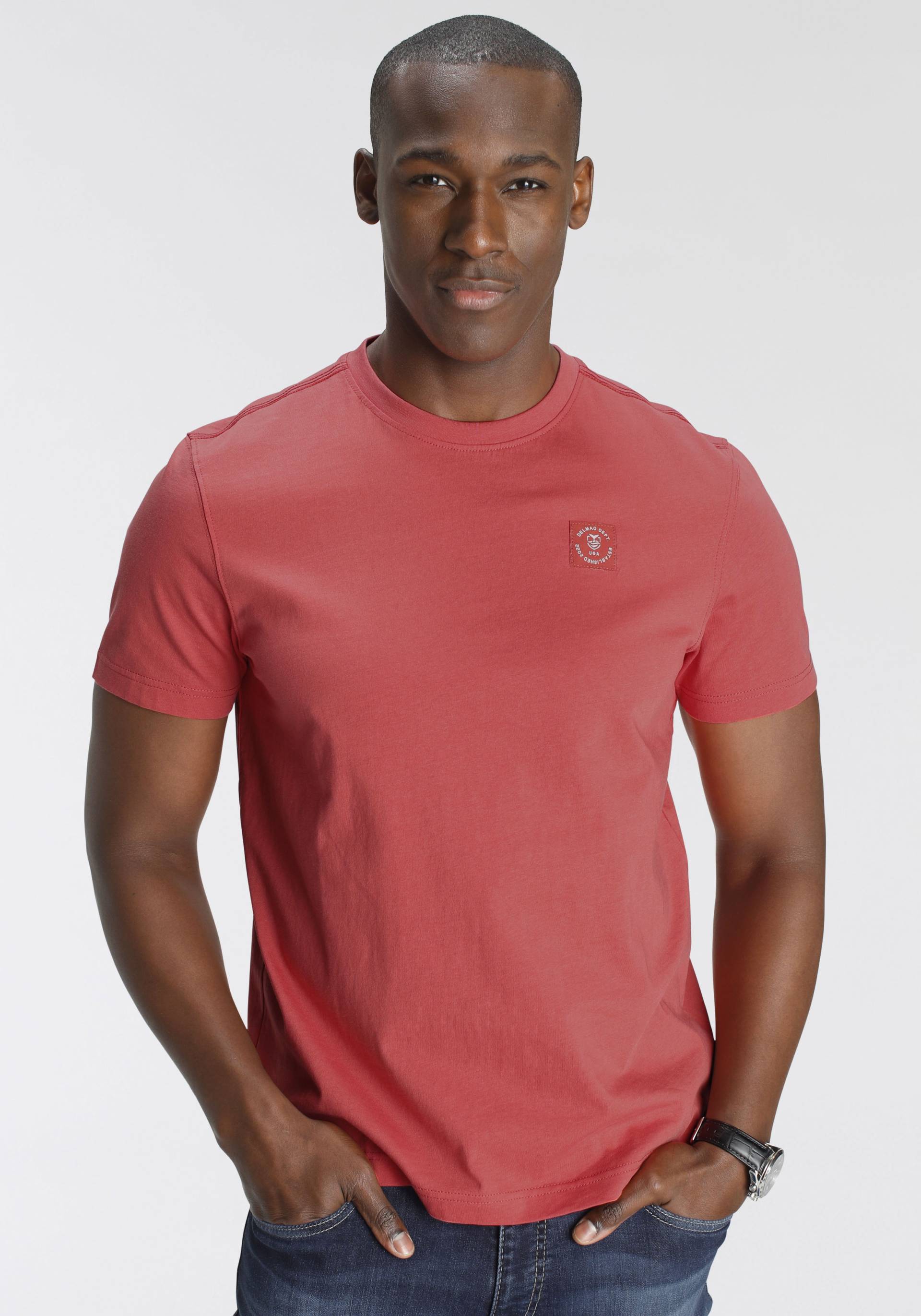 DELMAO Rundhalsshirt, Kurzarm, Regular Fit, basic, aus 100% Baumwolle DELMAO Rundhalsshirt, Kurzarm, Regular Fit, basic, aus 100% Baumwolle von DELMAO