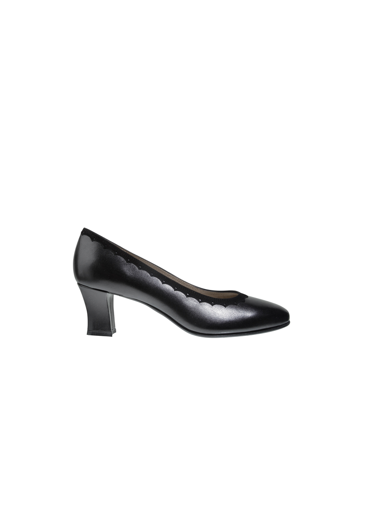 DIRNDL & BUA Trachtenschuhe - Pumps schwarz | 39 von DIRNDL & BUA