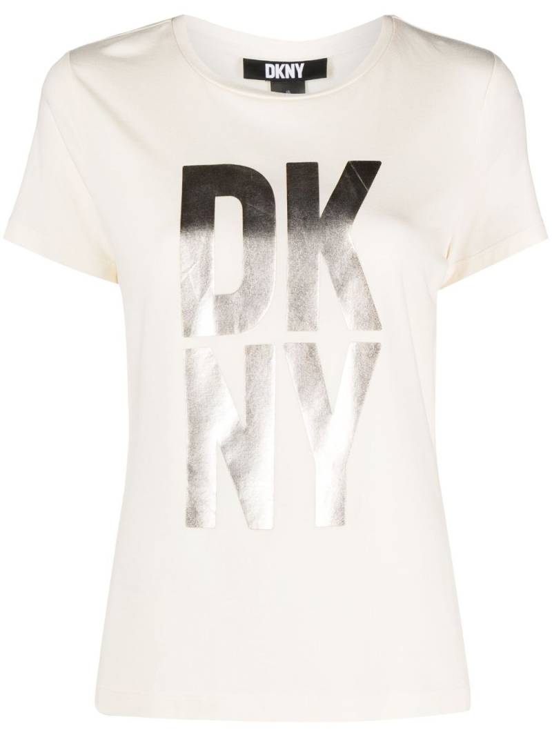 DKNY metallic-finish logo-print jersey T-shirt - Neutrals von DKNY