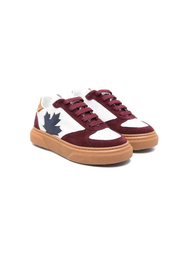 DSQUARED2 KIDS maple leaf-patch sneakers - White von DSQUARED2 KIDS