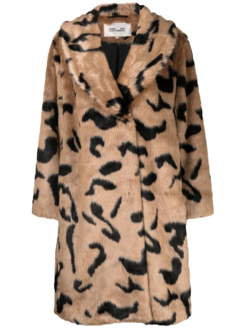 DVF Diane von Furstenberg animal-print faux-fur coat - Neutrals von DVF Diane von Furstenberg