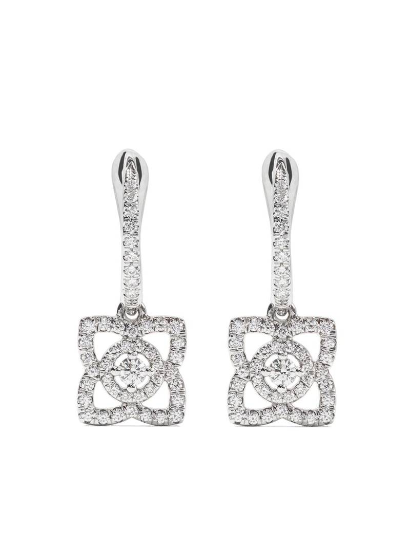 De Beers Jewellers 18kt white gold Enchanted Lotus diamond sleeper earrings - Silver von De Beers Jewellers