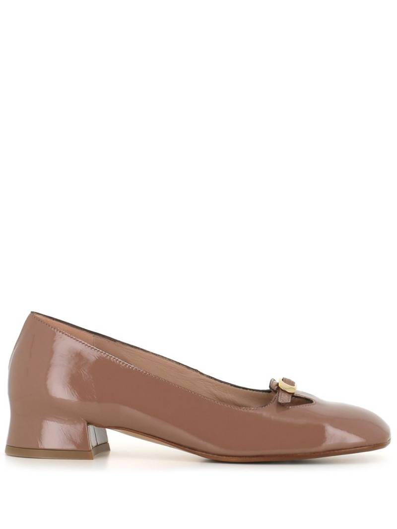 Del Carlo leather pumps - Neutrals von Del Carlo