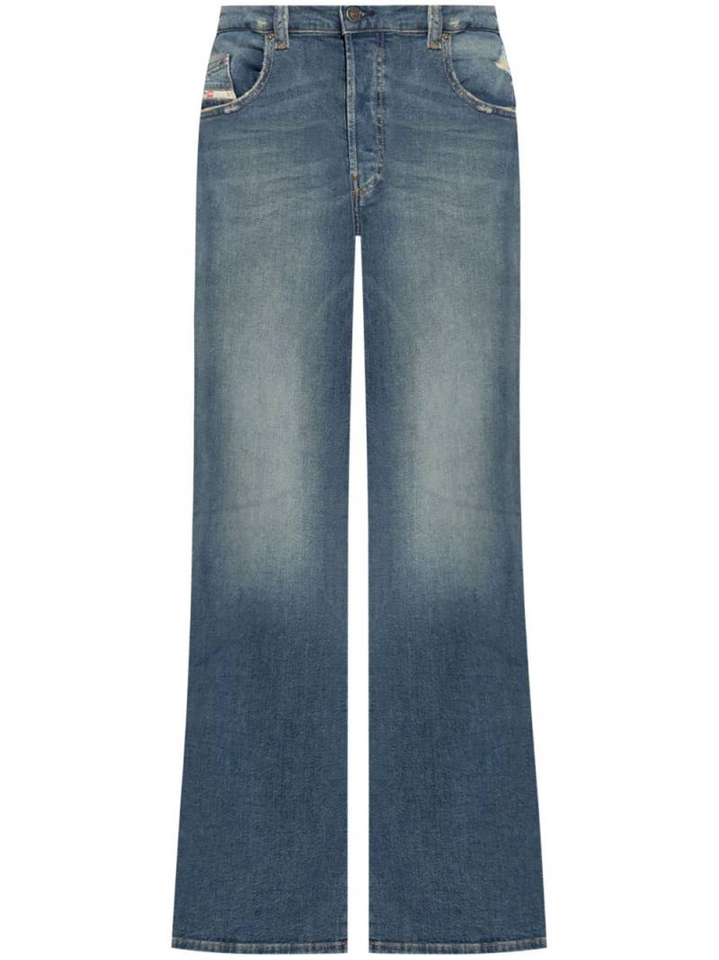 Diesel 1998 D-Buck bootcut jeans - Blue von Diesel