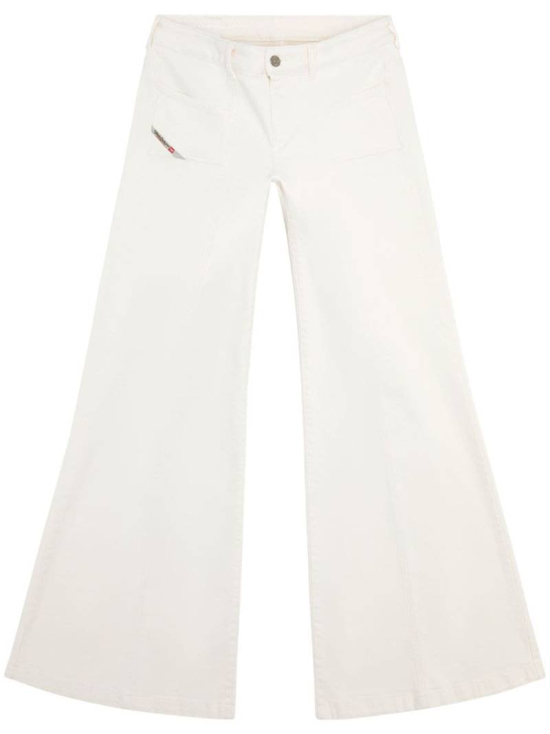 Diesel D-Akii mid-rise flared jeans - White von Diesel