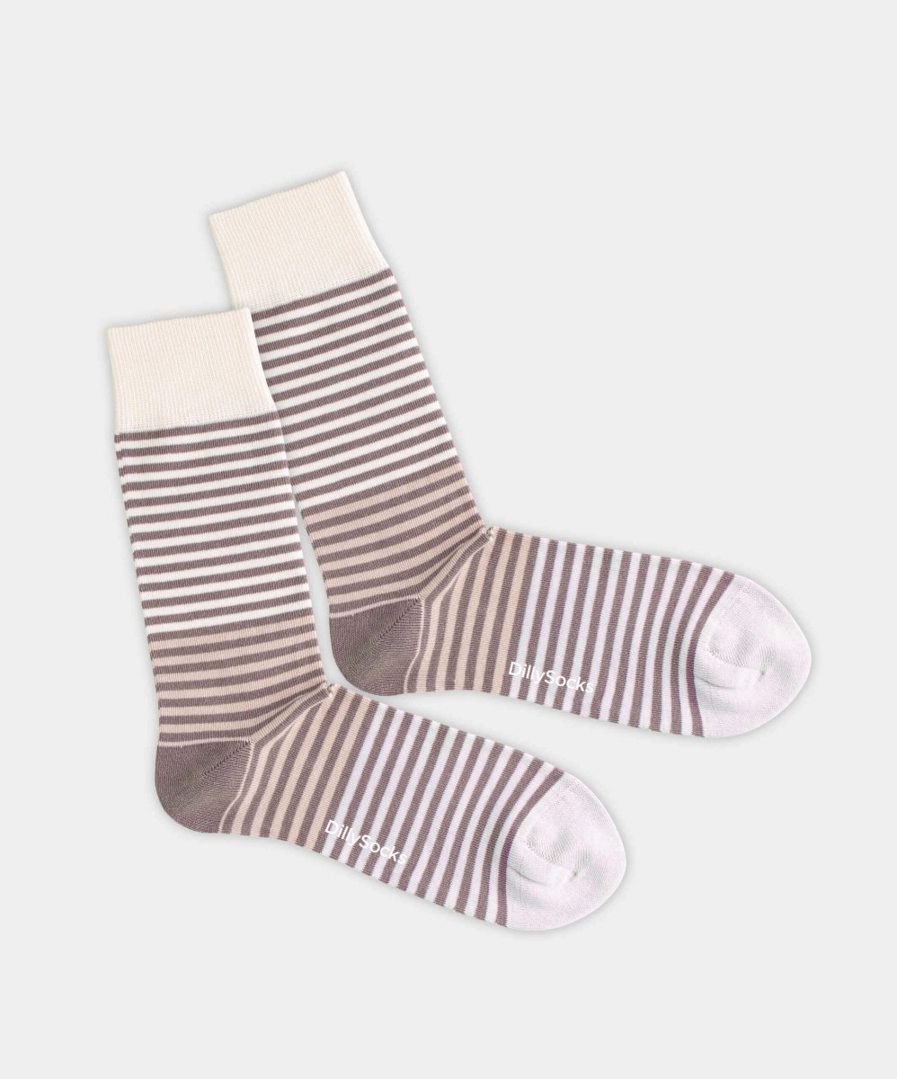 - Socken in Braun mit Streifen Motiv/Muster - Socken in Braun mit Streifen Motiv/Muster von DillySocks