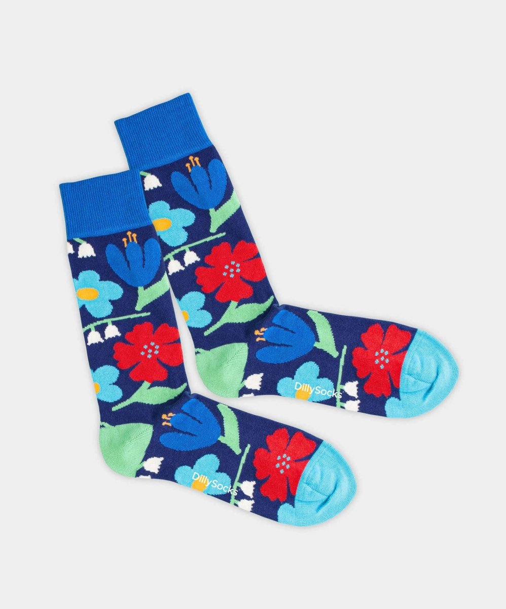 - Socken in Blau mit Blumen Motiv/Muster von DillySocks