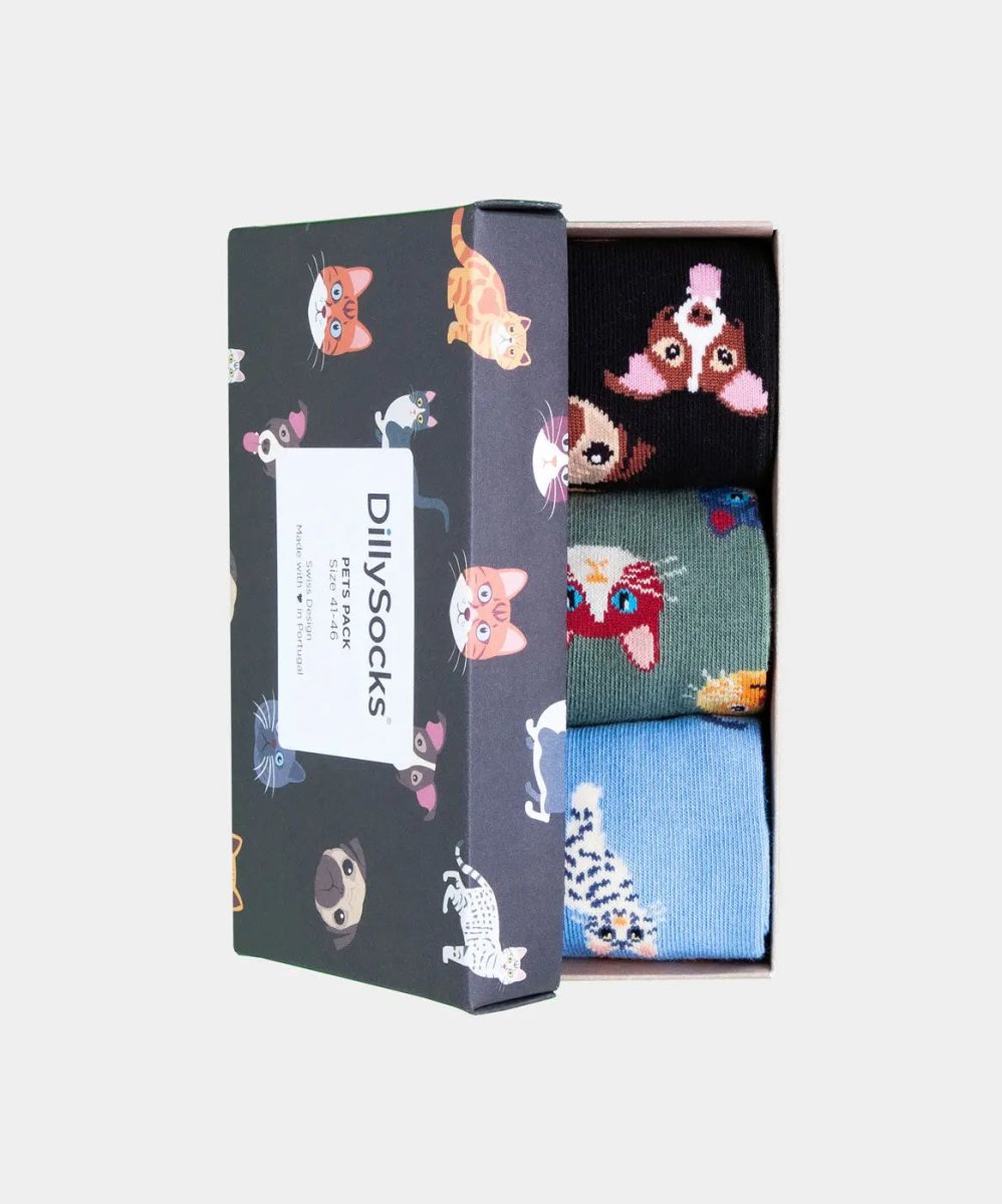- Socken-Geschenkbox in Blau Schwarz Grün mit Hund Tier Katze Motiv/Muster - Socken-Geschenkbox in Blau Schwarz Grün mit Hund Tier Katze Motiv/Muster von DillySocks