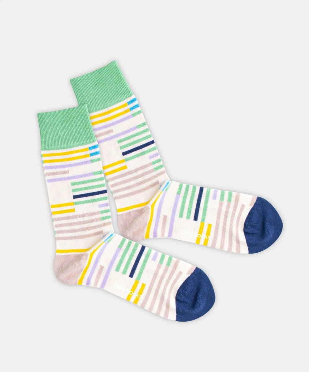 - Socken in Weiss mit Streifen Motiv/Muster von DillySocks