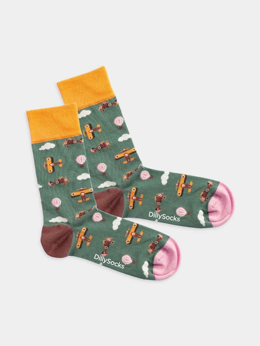 - Socken in Grün mit Sport Ferien Motiv/Muster von DillySocks